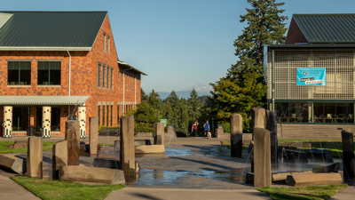 WSU Vancouver campus buildings and fountain